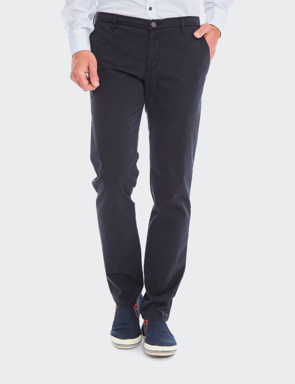 W. Wegener Reno 5501 sötétkék férfinadrág